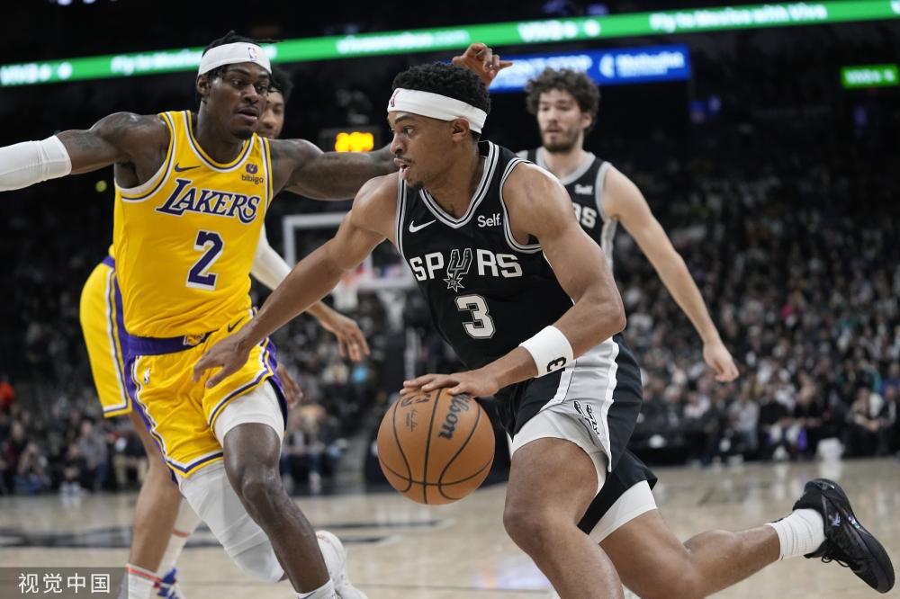 为年轻球员 为年轻球员